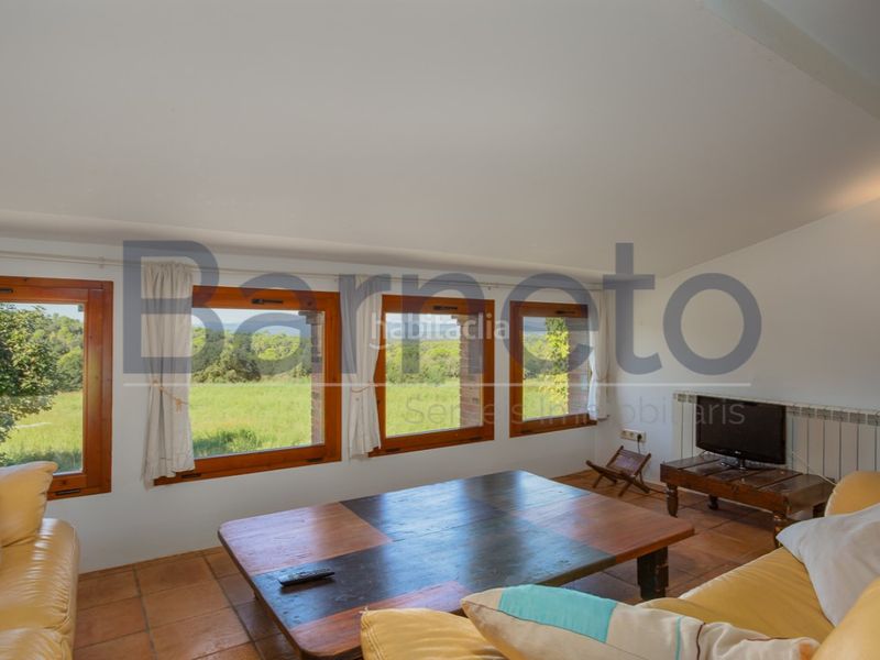 Foto ab6f4f19-d79b-474a-850f-2cd963c8f9e5. Masia a Foixà