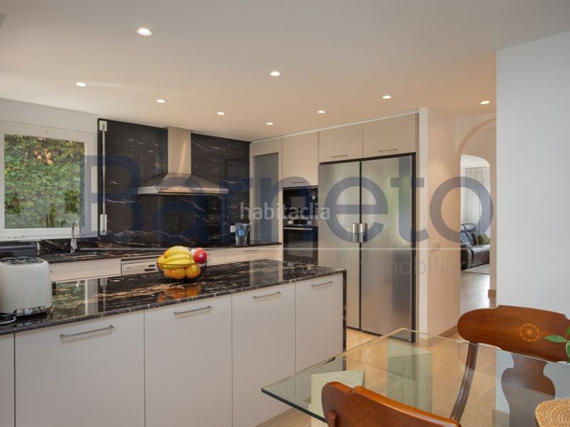 Foto c6c771c3-c14e-4e96-8918-978daef1945b. Casa amb aparcament a Montilivi Girona