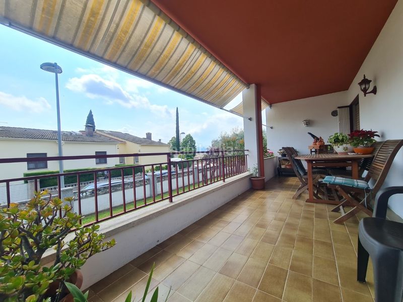 Foto b3ca84d0-a22e-4af6-ae3a-b695b6ad73da. Casa amb aparcament a Montilivi Girona