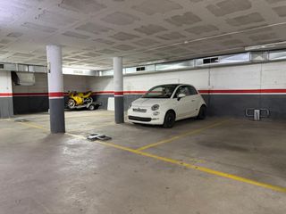 Aparcament cotxe a Calle Riu Freser