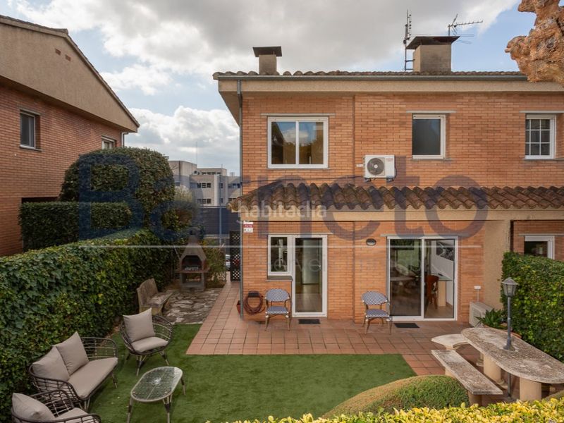 Foto e42cc24a-795f-4a97-9208-5b6b5c051496. Casa amb aparcament a Montilivi Girona