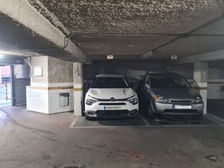 Location Parking voiture  Gran via jaume i. Plaza de aparcamiento en alquiler en el centro de girona. zona c