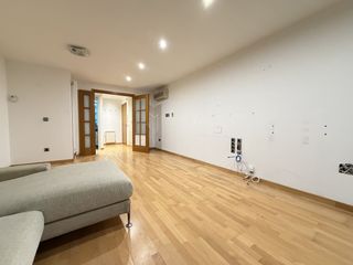 Affitto Appartamento in Santa Eugenia. Piso de 3 habitaciones en alquiler en girona  zona santa eugènia