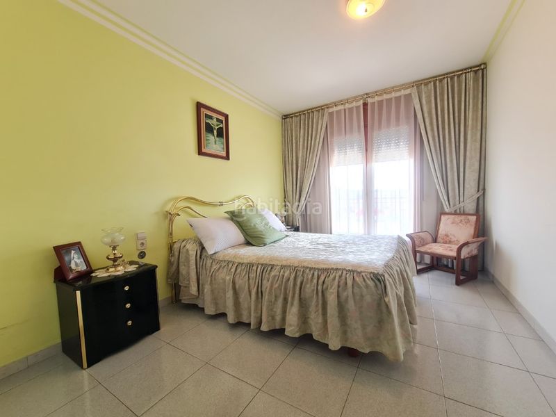 Foto 5f24935b-2fb4-475e-93f1-f0f4ba96d73b. Casa amb aparcament a Montilivi Girona