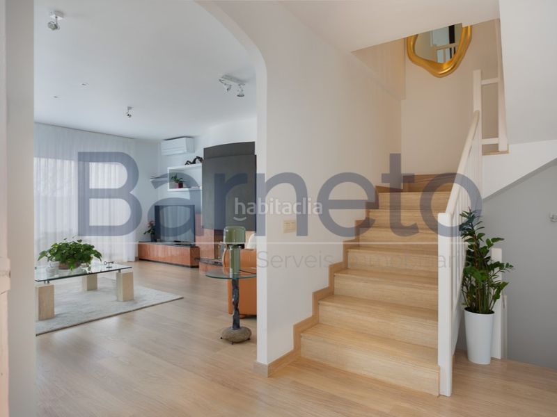 Foto 443b0b82-03d4-4545-a6f5-805a9c137c04. Casa amb aparcament a Montilivi Girona