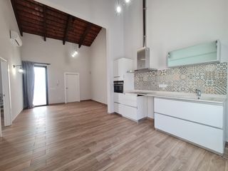 Affitto Appartamento in Eixample Sud-Migdia. Piso en planta baja con terraza