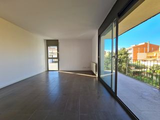 Flat in Veïnat. Piso en venta en zona residencial de salt