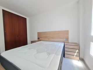 Affitto Appartamento in Sant Narcis. Piso amueblado de 2 habitaciones con aparcamiento  zona devesa