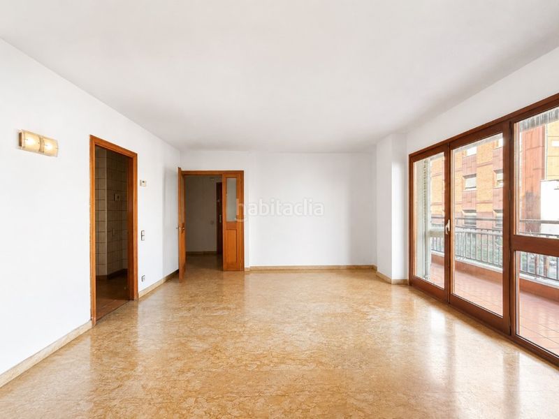 Foto 12eb2c6d-b041-45de-a75f-7f82a200b71f. Pis a Eixample Nord Girona