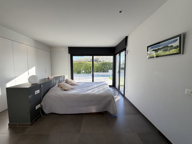Foto 753a3702-6baf-49f2-a419-2844cd715d6d. Casa amb aparcament piscina a Cornellà del Terri