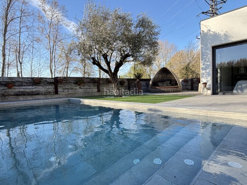 Foto 85a30e00-5a36-4fd4-8e7b-54247eaadcfb. Casa amb aparcament piscina a Cornellà del Terri