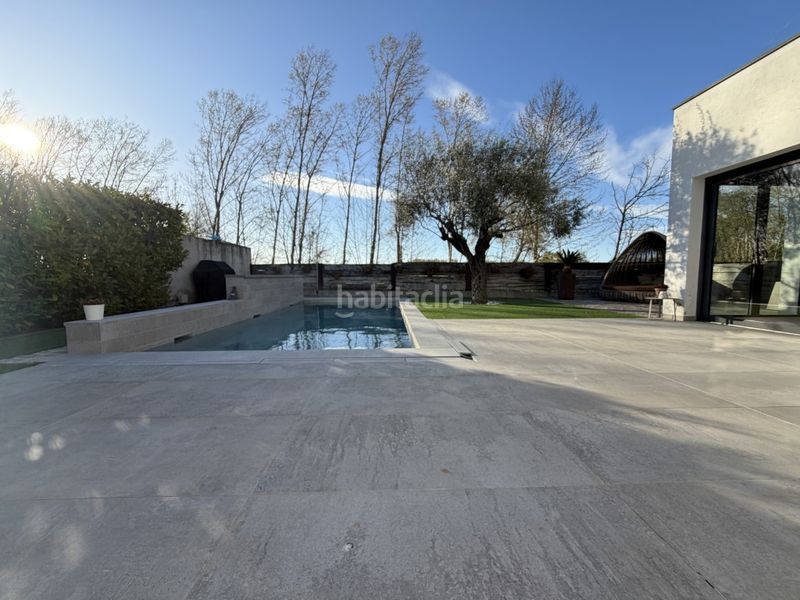 Foto 969d36da-bfe9-4863-be3c-1433cf9dfe70. Casa amb aparcament piscina a Cornellà del Terri