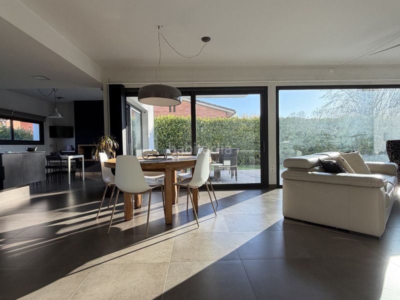 Foto e70f8c80-f918-4f9b-a864-40e247167459. Casa amb aparcament piscina a Cornellà del Terri