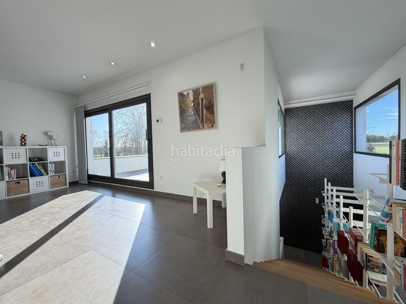 Foto f3c86f1f-f782-4ba1-aa72-f4d2505ff3c4. Casa amb aparcament piscina a Cornellà del Terri