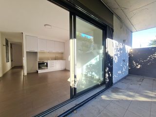 Miete Etagenwohnung in Veïnat. Alquiler de piso de 1 habitación con terraza en el barri vell de