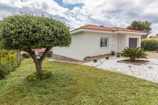 Xalet a Riudecanyes. Casa recien reformada en una planta