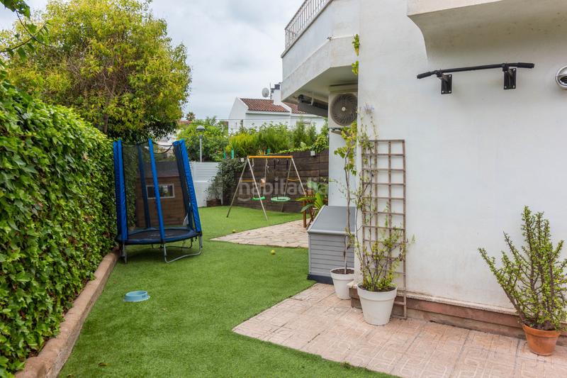 Foto d8969d39-f2b8-4ba2-b14a-a93bdccbd281. Casa adosada casa con 2 dormitorios y jardín privado en Cambrils