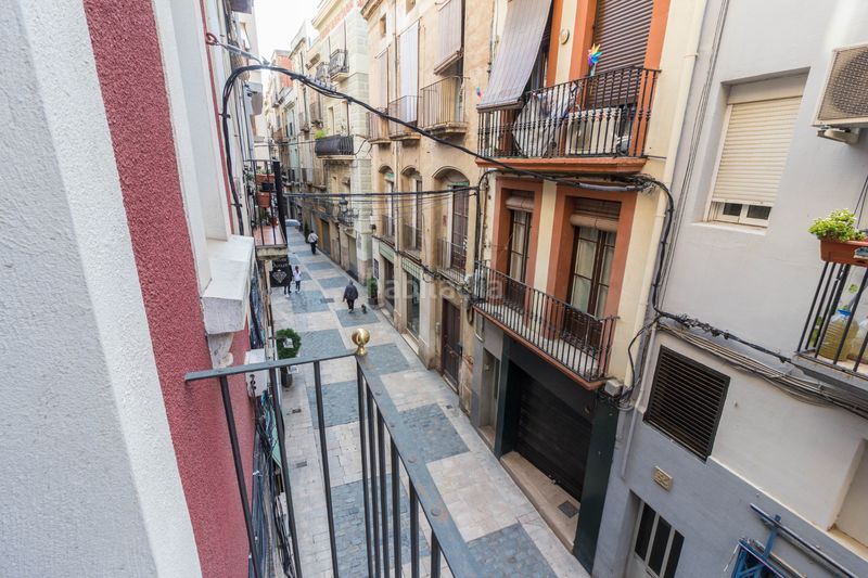 Foto c04e4c53-757e-4a30-aa99-25d1e8458974. Edifici a carrer de les galanes 17 a Centre Reus