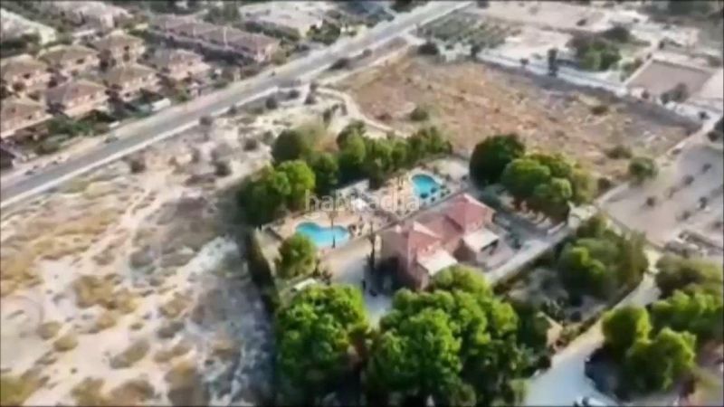Foto b25381df-09fc-4e79-8e5c-dc497e08ebbf. Xalet amb piscina a La Huerta Mutxamel