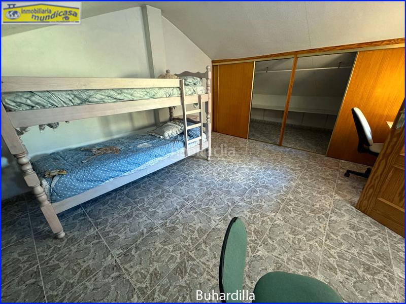 Foto b8a2b99e-9c5b-4281-8b1c-bc3019855539. Dúplex amb xemeneia a Santomera