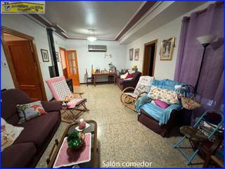Maison jumelée  Calle juan xxiii. Encantadora casa de pueblo en el esparragal - ideal para tu hoga