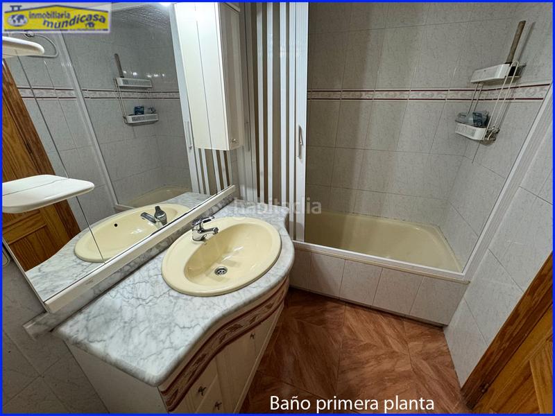 Foto 51e8a1c2-40a6-4878-83ab-15b606c7be42. Dúplex amb aparcament a Santomera