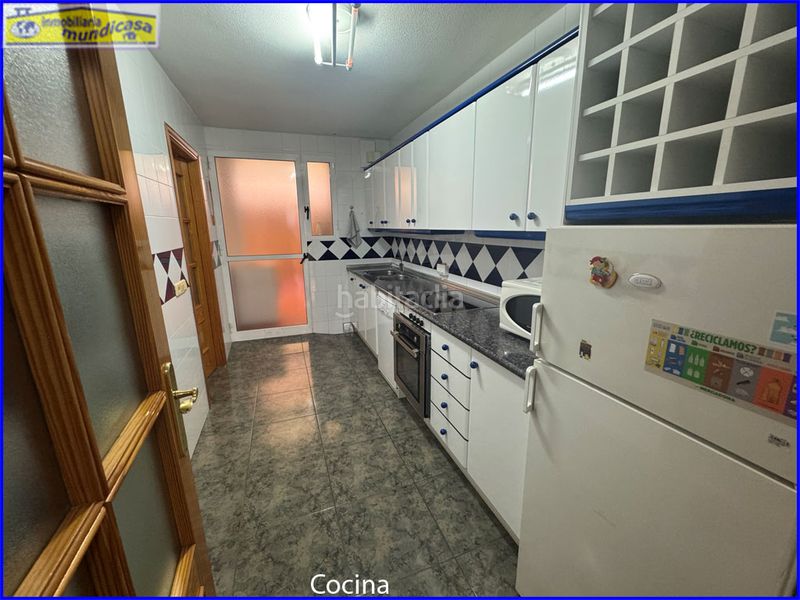 Foto f54e9cd8-edd4-4e16-b0f7-e7c0368c3950. Pis amb aparcament a Santomera