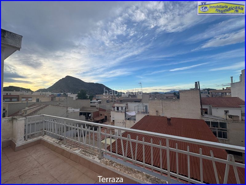 Foto fd08feac-541a-4642-990b-65c3e40d1ad5. Casa amb aparcament a Santomera