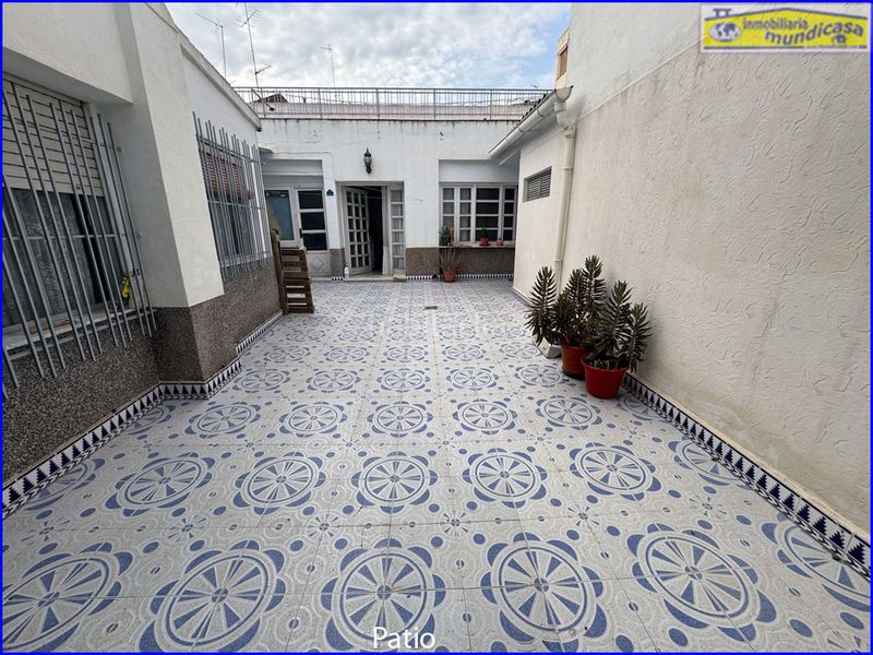 Foto 26c0927b-6489-4701-9cd3-6db081e07b96. Casa adossada a Santomera