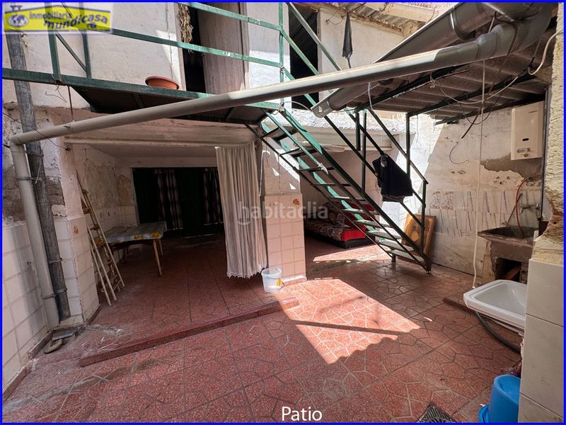 Foto e5f72aeb-2a65-4ffb-b1e7-fe073c2a303e. Casa aparellada amb aparcament a Santomera