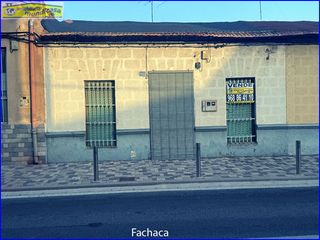 Casa pareada  Avenida país valenciano. Encantadora casa de pueblo en albatera - oportunidad única por €