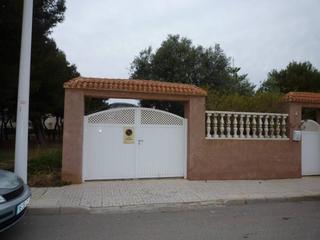 Chalet  Edificio bungalow i sector. Parcela de unos 500 metros situada en la urbanización de playa h