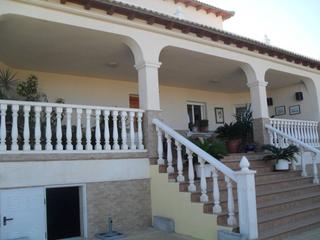 Xalet  Calle de la libertad. Superficie 280 m², 2000 m² solar,  4 habitaciones (4 dobles), al