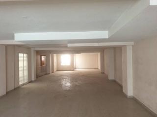 Locale commerciale  Barrio patilla. Superficie total 268 m², local comercial superficie útil 268 m²,