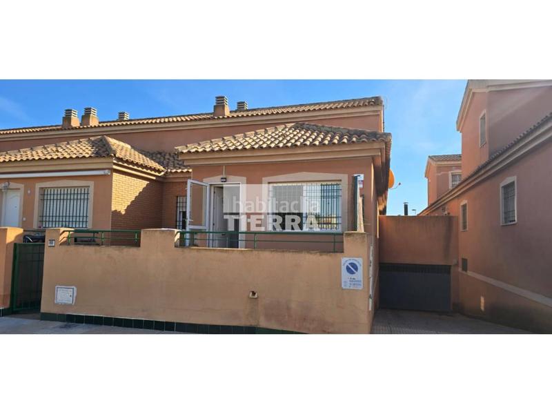 Foto 1149e4ee-cedf-4af0-bd9d-7e03832669db. Casa adossada a El Algar Cartagena