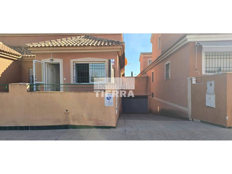 Foto f13aea39-5e7b-4170-a144-59280306cbf9. Casa adossada a El Algar Cartagena