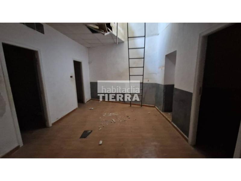 Foto d22a2807-96ef-4170-abe2-1fcd94021c65. Casa adossada a Alcantarilla