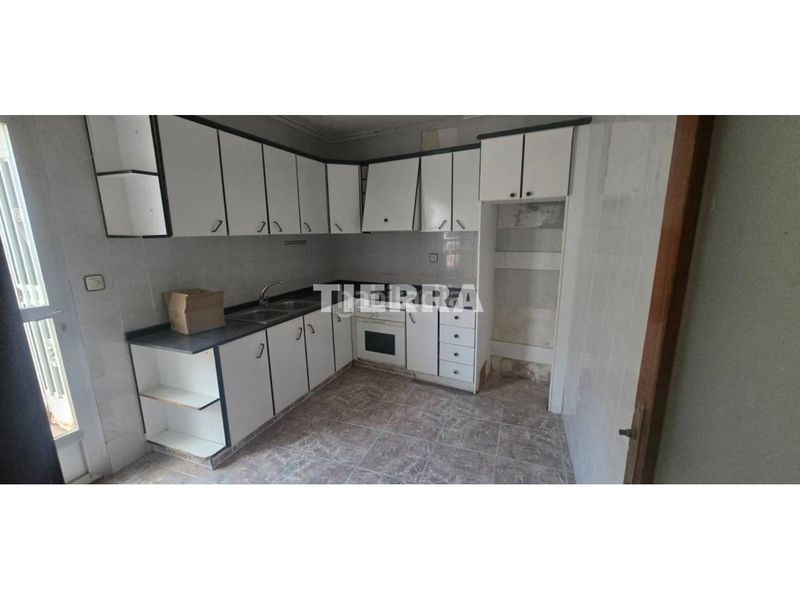Foto a82af823-dda2-454b-8b3f-7d33ca4edb79. Casa a Abanilla