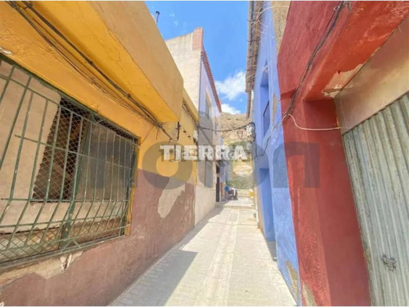 Foto 6a0c0e44-e92c-4596-a90c-fdaa6c394ced. Casa adossada a Orihuela ciudad Orihuela