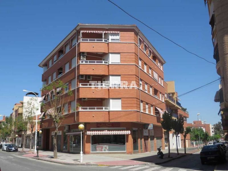 Foto c3d424f1-2c49-4ed1-9d15-641afce36580. Pis a Alcantarilla