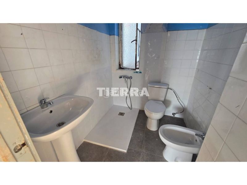 Foto 1387a529-f6cf-4ace-b4b1-8a4bb5851f93. Pis a Alcantarilla