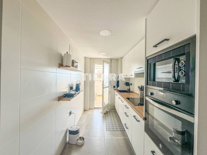 Foto 29e36cb0-5de8-4b1f-bffc-b9de399d1d72. Casa adossada a Beniel