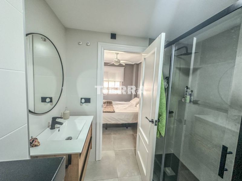 Foto 3f0b5ed4-f424-4c27-a731-8625bed0111c. Casa adossada a Beniel