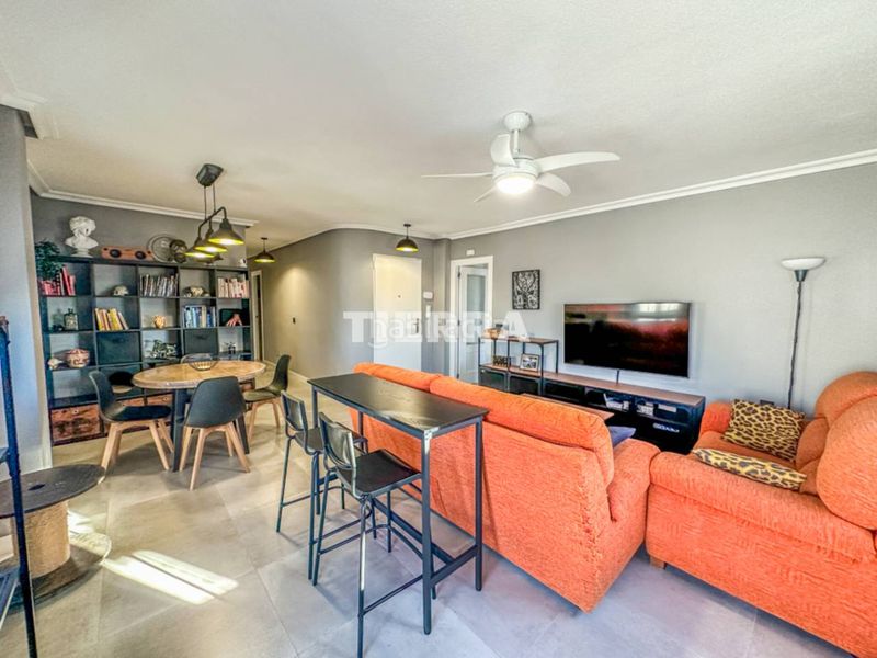 Foto a6b7081b-4b03-4797-8edc-ca73578a1b7a. Casa adossada a Beniel