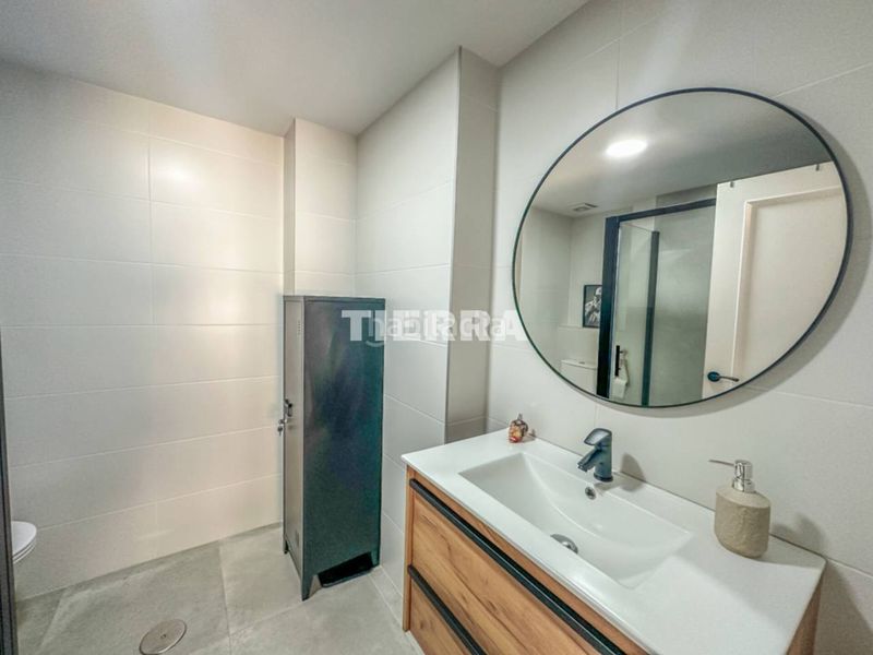 Foto af2c0a0c-3ceb-4f5b-9e8b-4453e1ee977c. Casa adossada a Beniel