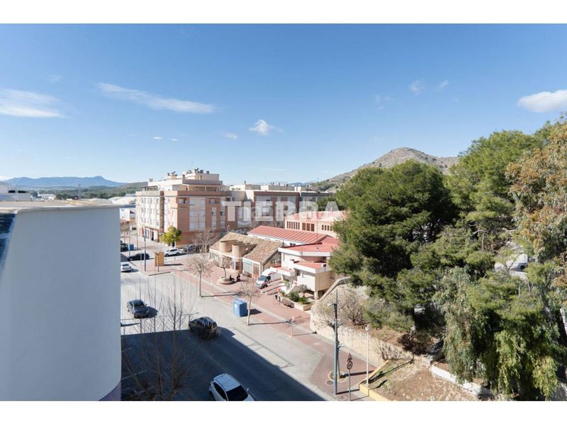 Foto 097affed-e0cc-45a2-a27e-59f77ad0c9e1. Àtic amb aparcament piscina a Calasparra