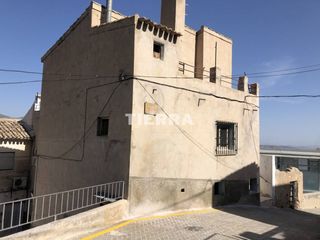 Haus  Calle luengo bajo. Casa en venta en moratalla