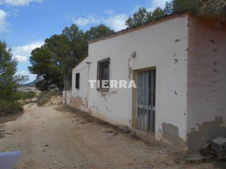 Masia  Pasaje las perlas. Chalet independiente en paraje las perlas  mula murcia
