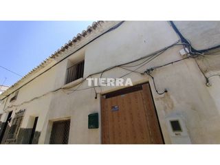 Casa adossada  Calle tudela. Casa en mula