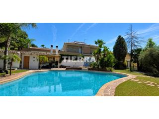 Xalet  Calle los lirios. Venta de villa en altorreal, molina de segura